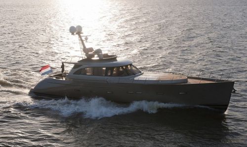 巡游机动游艇 - LB-74 Aicico - Morozov Yachts - 传统型 / 飞桥 / 舵手室