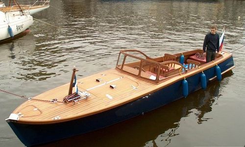 舷内小快艇 - Dolfin-28 - Morozov Yachts - 阶式艇壳 / 木质 / 最多容纳 6 人