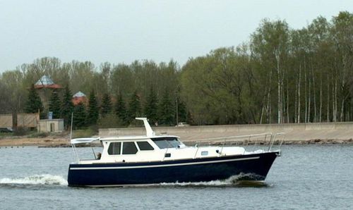 舷内快艇 - Navigator-112 - Morozov Yachts - 柴油 / 排水船体 / 舵手室