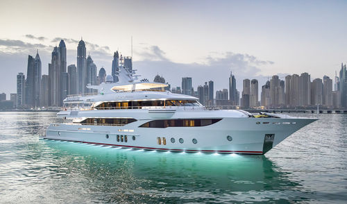 巡游巨型游艇 - 155 - Majesty Yachts - 飞桥