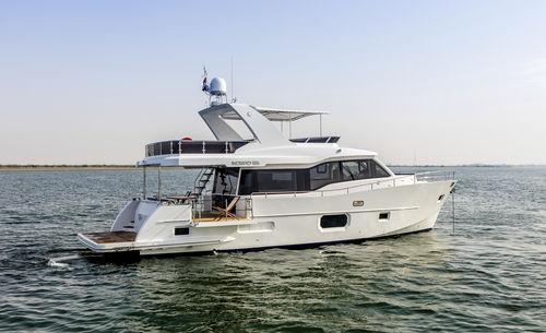 巡游机动游艇 - Nomad 55 - Majesty Yachts - 探险 / 探险 / 飞桥