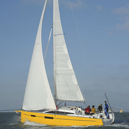 远洋巡游帆船 - RM1070 - RM Yachts - 2舱 / 双龙骨 / 补助帆桁
