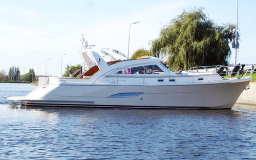 舷内快艇 - REEVES 36 - Neil Marine (Pvt) Ltd - 双引擎 / 硬顶 / 玻璃纤维