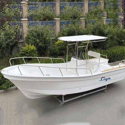 舷外敞开艇 - SW660 - Qingdao Lian Ya Boat Co.,Ltd. - 中央控制台 / 用于钓鱼 / 玻璃纤维