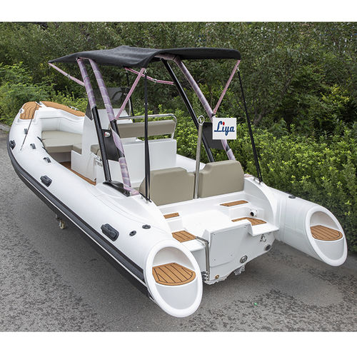 舷外充气艇 - RIB520 - Qingdao Lian Ya Boat Co.,Ltd. - 汽油 / 刚性船体 / 中央控制台