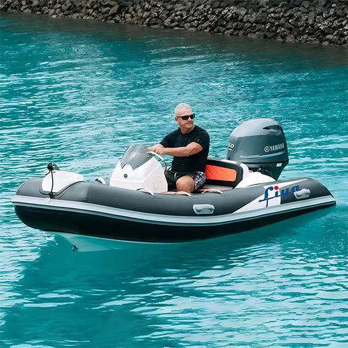 舷外充气艇 - RIB380 - Qingdao Lian Ya Boat Co.,Ltd. - 汽油 / 刚性船体 / 中央控制台