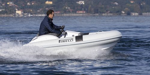 水力喷射充气艇 - J29  - PIRELLI | TecnoRib - 汽油 / RIB / 中央控制台