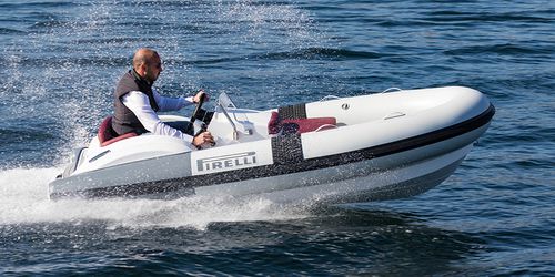 水力喷射充气艇 - J33  - PIRELLI | TecnoRib - 汽油 / RIB / 中央控制台