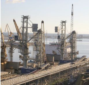 带轨道装船机 - SHIPLOADER - NEUERO Industrietechnik GmbH