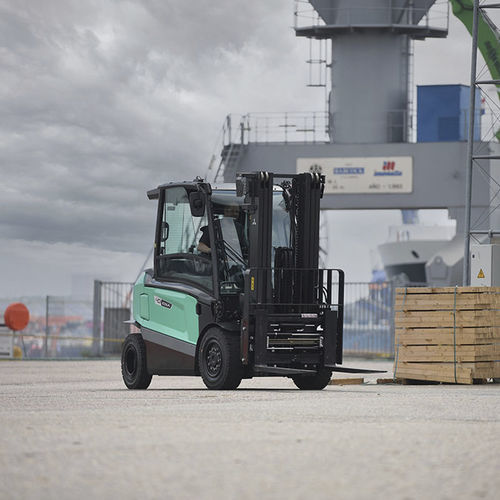 船坞叉车 - FB40-55(C)N(H) series - Mitsubishi Forklift Trucks