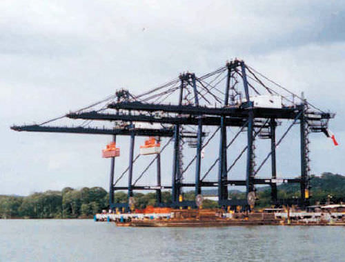 集装箱门式起重机 / 特超巴拿马型 - Hyundai Samho Crane Division