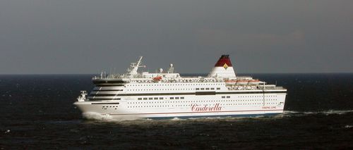 载车渡轮 - CINDERELLA - Meyer Turku