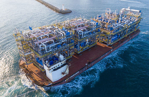 施工近海服务船 - Hanwha Ocean