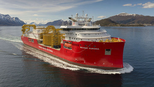 海底电缆铺设船 - Nexans Aurora - ULSTEIN