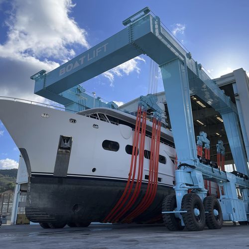 遥控船艇搬运机 - BL720 TL-90°DSC - BOAT LIFT - 全轮转向 / 提升