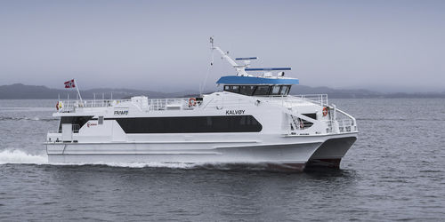 双体船载人渡轮 - M/S "Kalvøy" - Oma Baatbyggeri AS