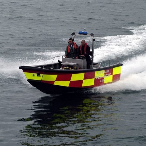 救生船专业船 - 6.4m - HolyHead Marine Services - 消防船 / 舷内喷水式推进器 / 柴油