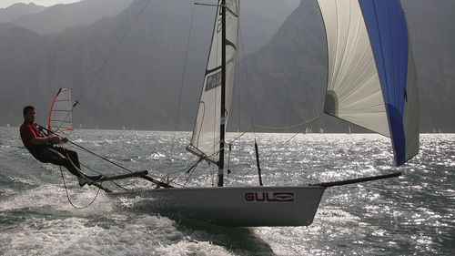 单人帆艇 - 700 - RS Sailing France - 划艇 / 帆船比赛 / 单吊架