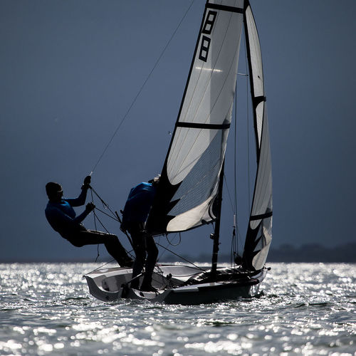 双人帆艇 - 500 - RS Sailing France - 划艇 / 帆船比赛 / 单吊架