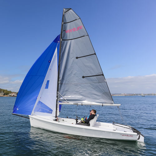 运动龙骨船帆船 - VENTURE CONNECT SCS - RS Sailing France - 升降龙骨 / 双舵 / 补助帆桁