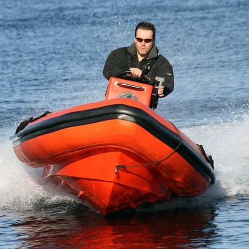 舷外充气艇 - 4.8M MULTI PURPOSE - Tornado Boats - RIB / 中央控制台 / 开放式