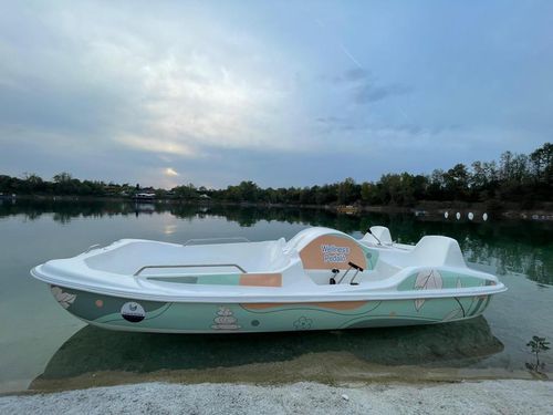 4人座脚踏船 - WELLNESS PEDALO' - GARDASOLAR SRL - 聚乙烯 / 彩色 / 带漩涡