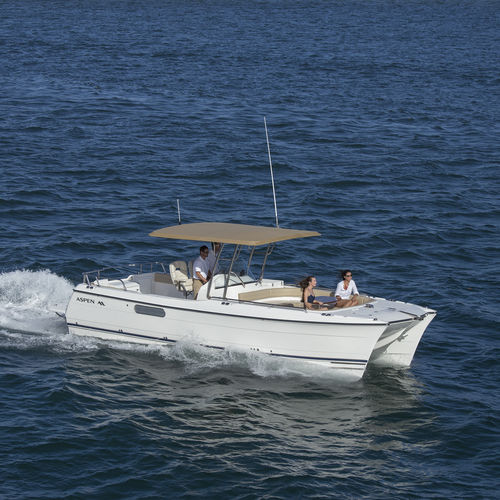 双体船敞开艇 - L90 LX - Aspen Power Catamarans - 舷内 / 柴油机 / 双引擎