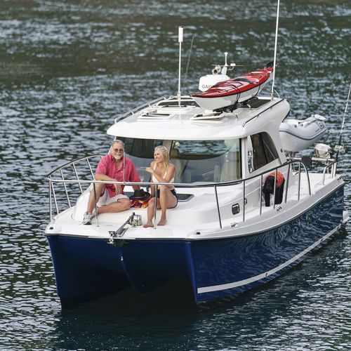 双体快艇 - C107 - Aspen Power Catamarans - 舷外 / 双引擎 / 舵手室
