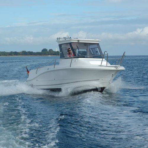 舷外休闲钓鱼船 - M670 PILOTHOUSE - Mazury Sp. z o.o.  - 舵手室 / 最多容纳 7 人 / 最多容纳 5 人