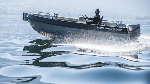 舷外敞舱船 - 530 - Tinn-Silver aluminium boats - 开放式 / 中央控制台 / 铝制