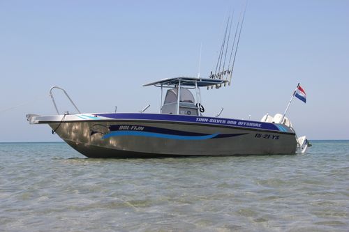 舷外敞开艇 - 800 Offshore - Tinn-Silver aluminium boats - 双引擎 / 中央控制台 / 近海