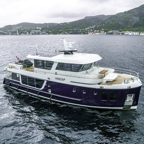 巡游机动游艇 - HAVGAP - Steeler Yachts - 传统型 / 舵手室 / 电动
