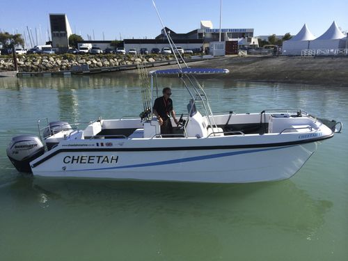 双体船敞开艇 - Cheetah VI - Cheetah Marine - 舷外 / 双引擎 / 中央控制台