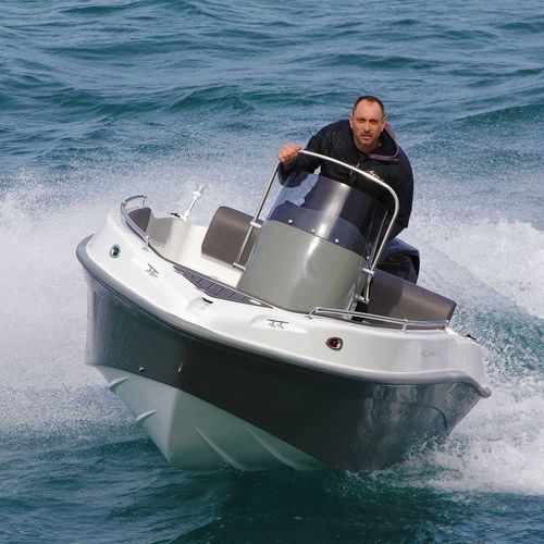 舷外敞开艇 - NIREUS 490 COMFORT - LGK MARINE - 中央控制台 / 最多容纳 5 人