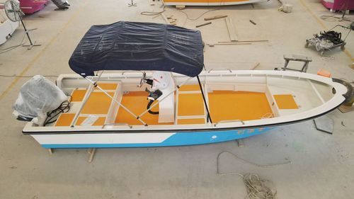 舷外敞开艇 - YB-620 - Changzhou Youbang Boat Co., Ltd. - 中央控制台 / 滑水 / 钓鱼运动