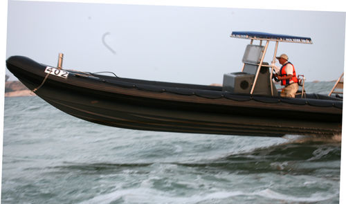 舷外充气艇 - RIB-950 - Changzhou Youbang Boat Co., Ltd. - 双引擎 / 开放式 / 中央控制台