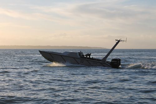 巡逻水面无人艇 - C-Target 9  - Autonomous Surface Vehicles, UK - 自主