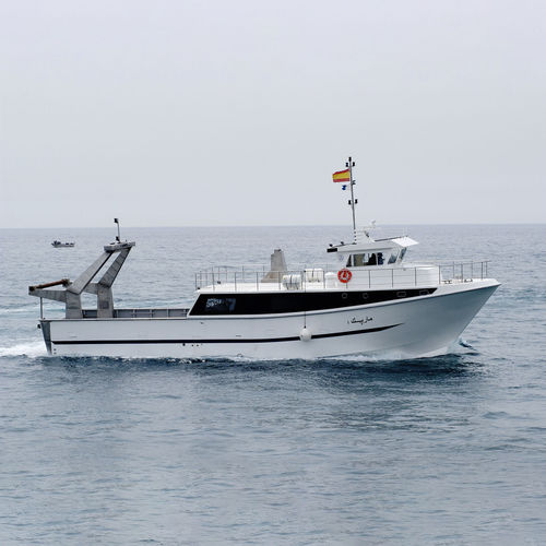 拖网渔船专业船 - 3500 - 3000 TW - ARESA SHIPYARD - 舷内 / GRP
