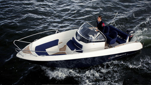Walkaround / 舷外 - 630 Open  - Admiral Boats S.A. - 最多容纳 8 人 / 日光浴