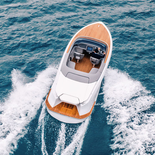 舷内小快艇 - M 800 - Boote Marian GmbH - 双控制台 / 开放式 / 传统型