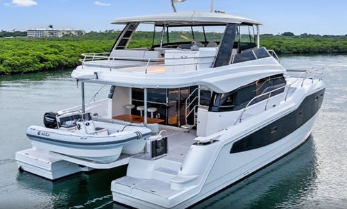 双体船机动游艇 - 50  - AQUILA POWER CATAMARANS - 巡游 / 飞桥 / 3舱