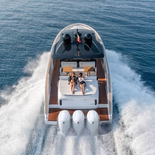 舷外快艇 - TT420S - Invictus Yacht - 三引擎 / 软顶 / 包船租赁