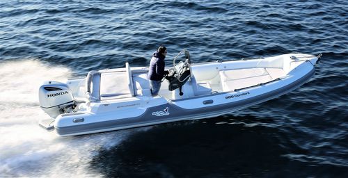 舷外充气艇 - MV 800 - MVMARINE SRL  - 半硬式 / 开放式 / 侧边控制台