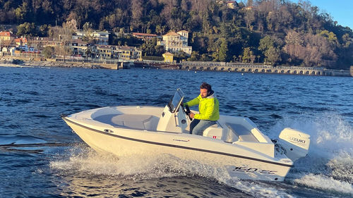 舷外敞开艇 - 150cc - Compass Boats - 中央控制台 / 运动 / 最多容纳 5 人