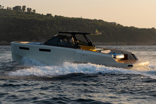 巡游机动游艇 - R4 XT - Evo Yachts - IPS POD
