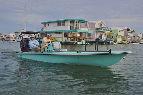 舷外平底船 - Air - Beavertail Skiffs - 中央控制台 / 开放式 / 钓鱼运动