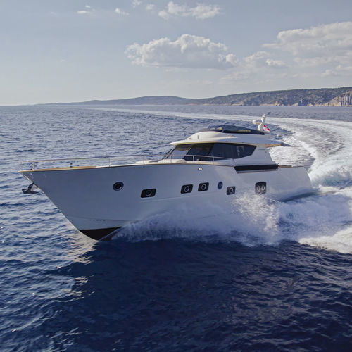 巡游机动游艇 - 70 Fly - Monachus Yachts - 飞桥 / IPS POD / 4舱