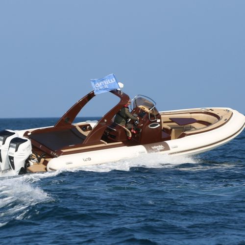 舷外充气艇 - W9 - Wimbi Boats Ltd - 双引擎 / 半硬式 / 中央控制台