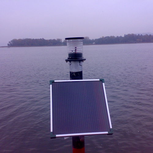 港口信号灯 - SISTEMI DI SEGNALAZIONE - Nuova Metalmeccanica srl - marine division - 浮桥 / 用于信标 / LED式