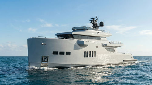 巡游机动游艇 - BY24M  - Brizo Yachts - 近海 / 拖网渔船 / 飞桥